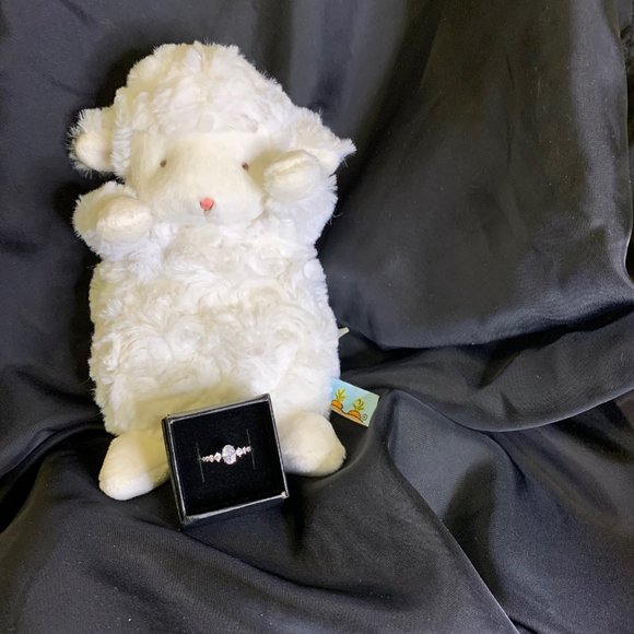 Silver Toned Ring with Oval Clear Stones With Eight Smaller Stones - Picture 2 of 12